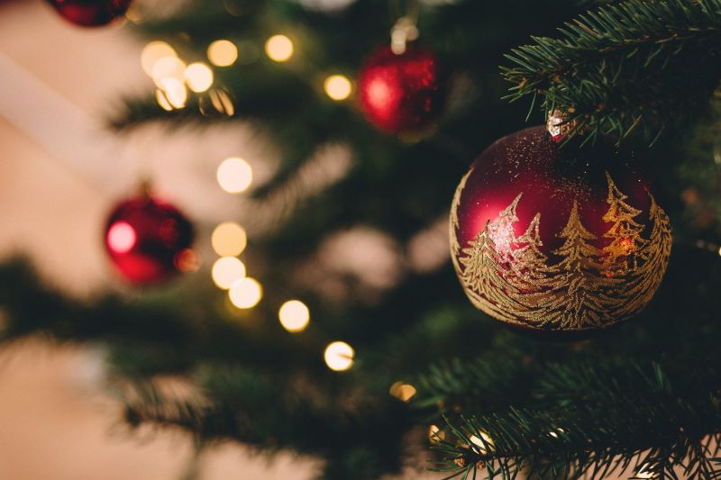 Spruce Up Your Home for the Holidays: An Overview of the Benefits of Decorating with a Flocked Artificial Christmas Tree