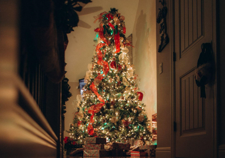 How a Pink LED Christmas Tree Can Inspire Family Unity and Delight Children